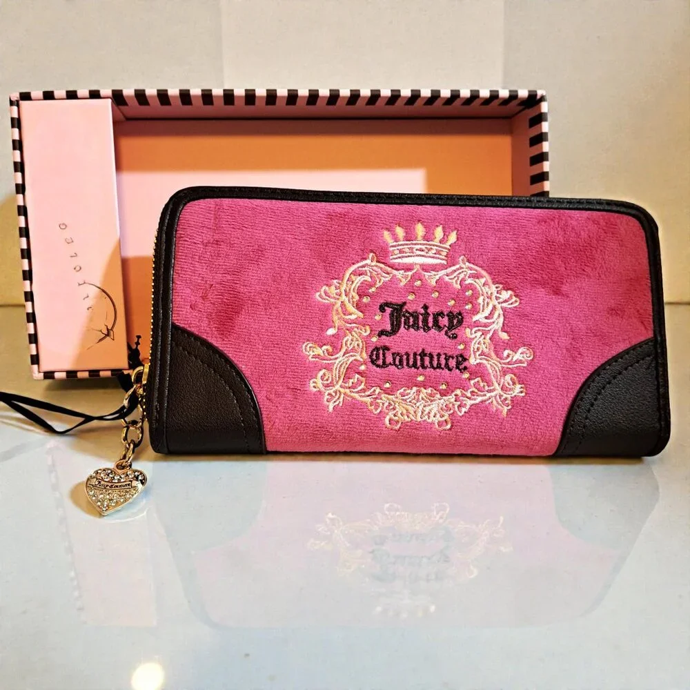 Juicy Couture Heritage Large Zip Around Raspberry Tart Box Set – NWT